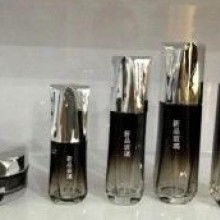  廣州市白云區順生塑料制品廠 主營 化妝品瓶子,pet塑料瓶